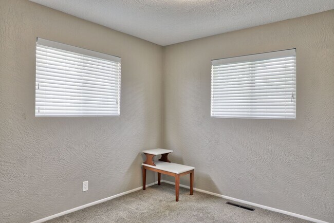 Building Photo - Its all about location! This exquisite home is located in an established neighborhood, convenient...