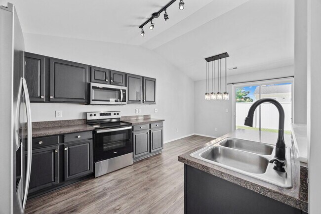 Building Photo - 1006 Post Oak Ct