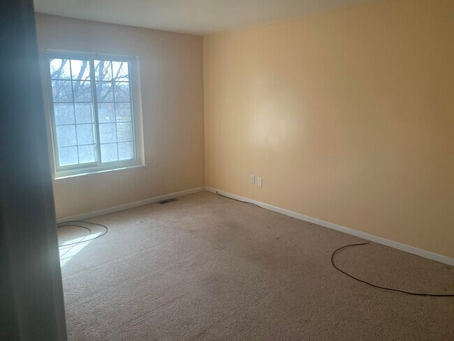 Building Photo - 30256 Southfield Rd