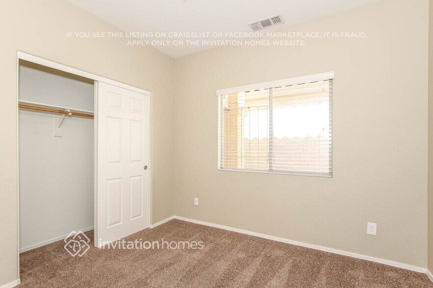 Building Photo - 4922 W Behrend Dr