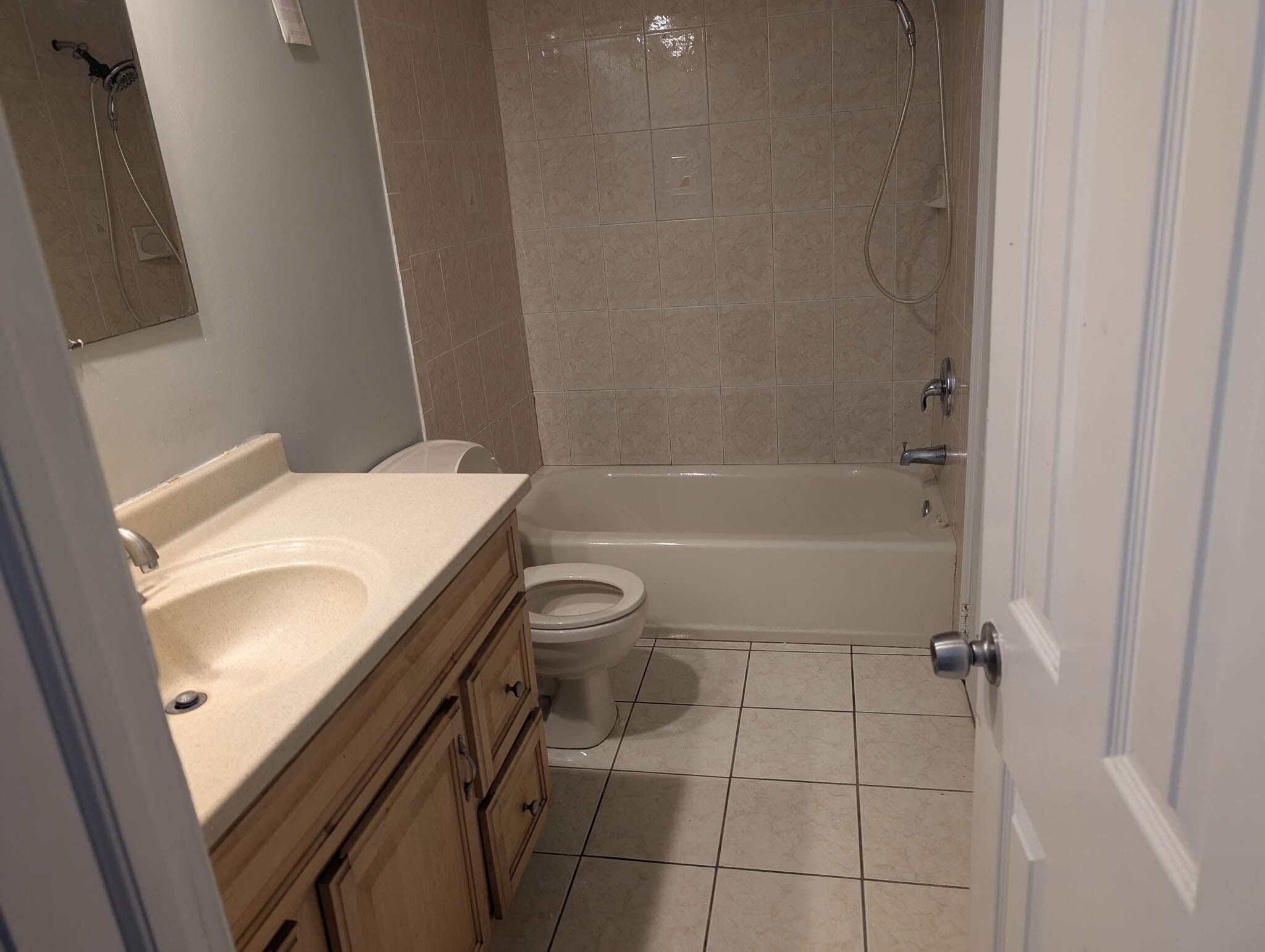 Bathroom - 2104 Woodbridge Commons Way
