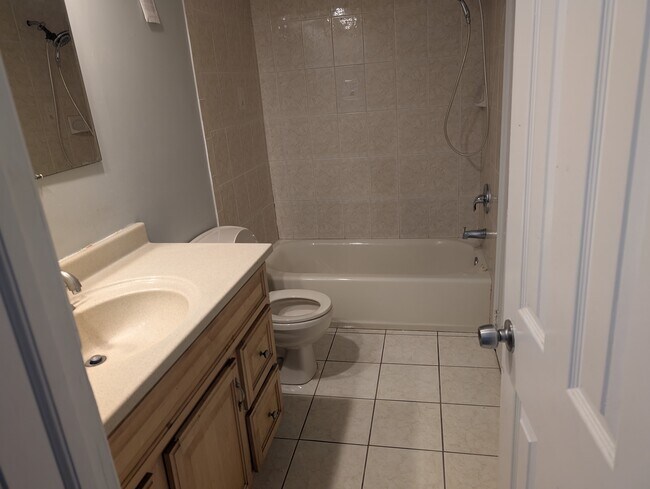 Bathroom - 2104 Woodbridge Commons Way