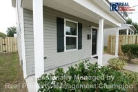 Building Photo - Adorable 3 BD 1.5 BA Home on Corner Lot with Fenced Back Yard