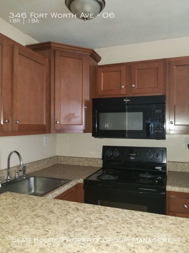 Building Photo - One Bedroom One Bath Apartment For Lease!
