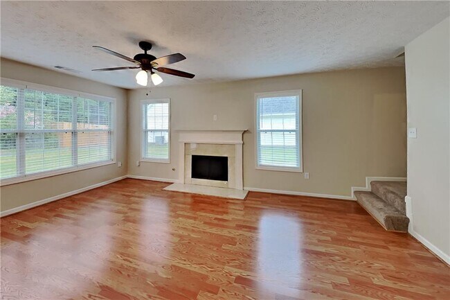 Building Photo - 7435 Calm Springs Dr