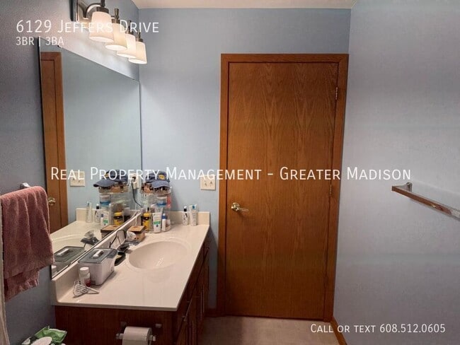 Building Photo - 6129 Jeffers Dr