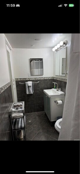 Building Photo - 147 E 29th St