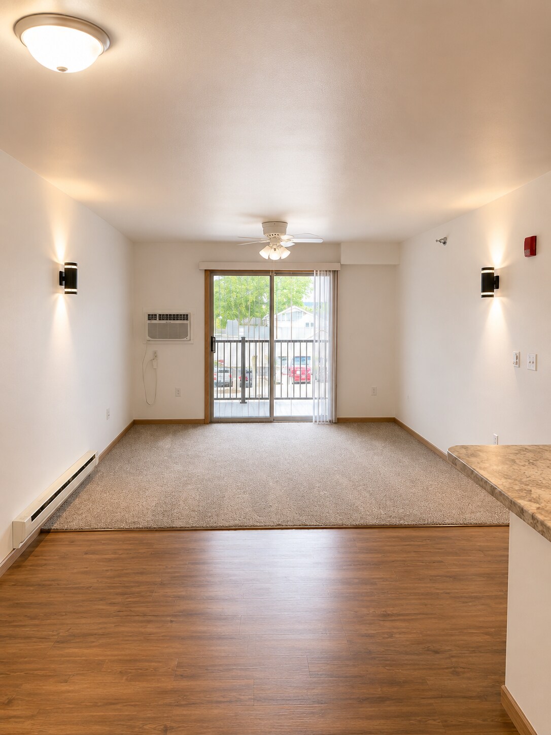 Building Photo - 107 17th Ave N