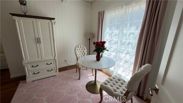 Building Photo - 327 Aster St