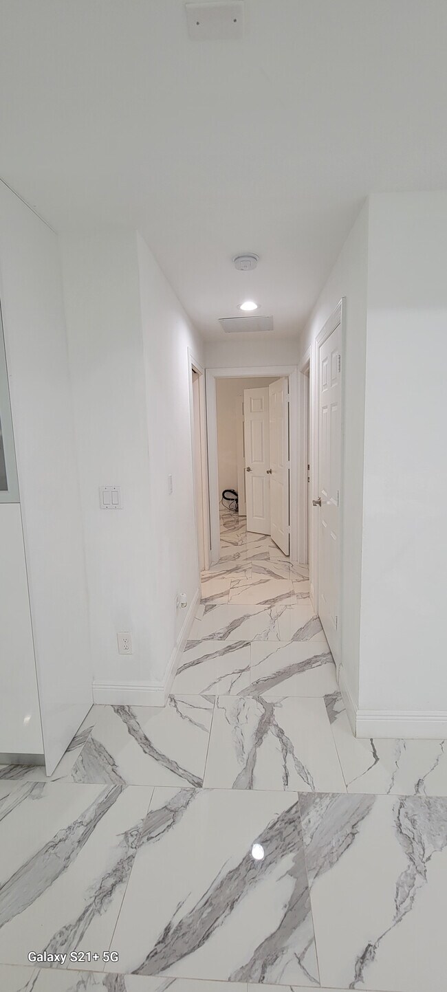 Building Photo - 5200 West Blvd