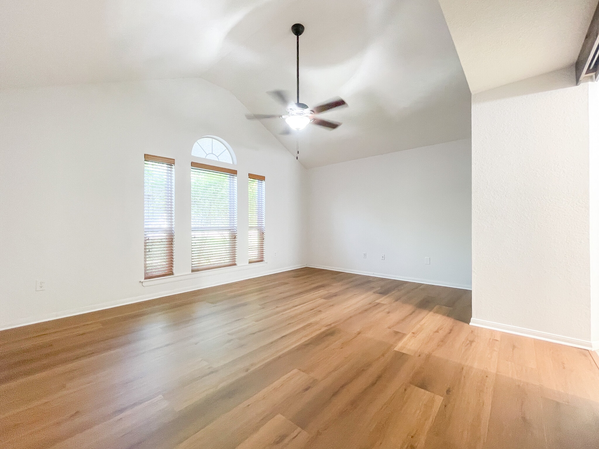 Building Photo - 14308 Chisolm Dr