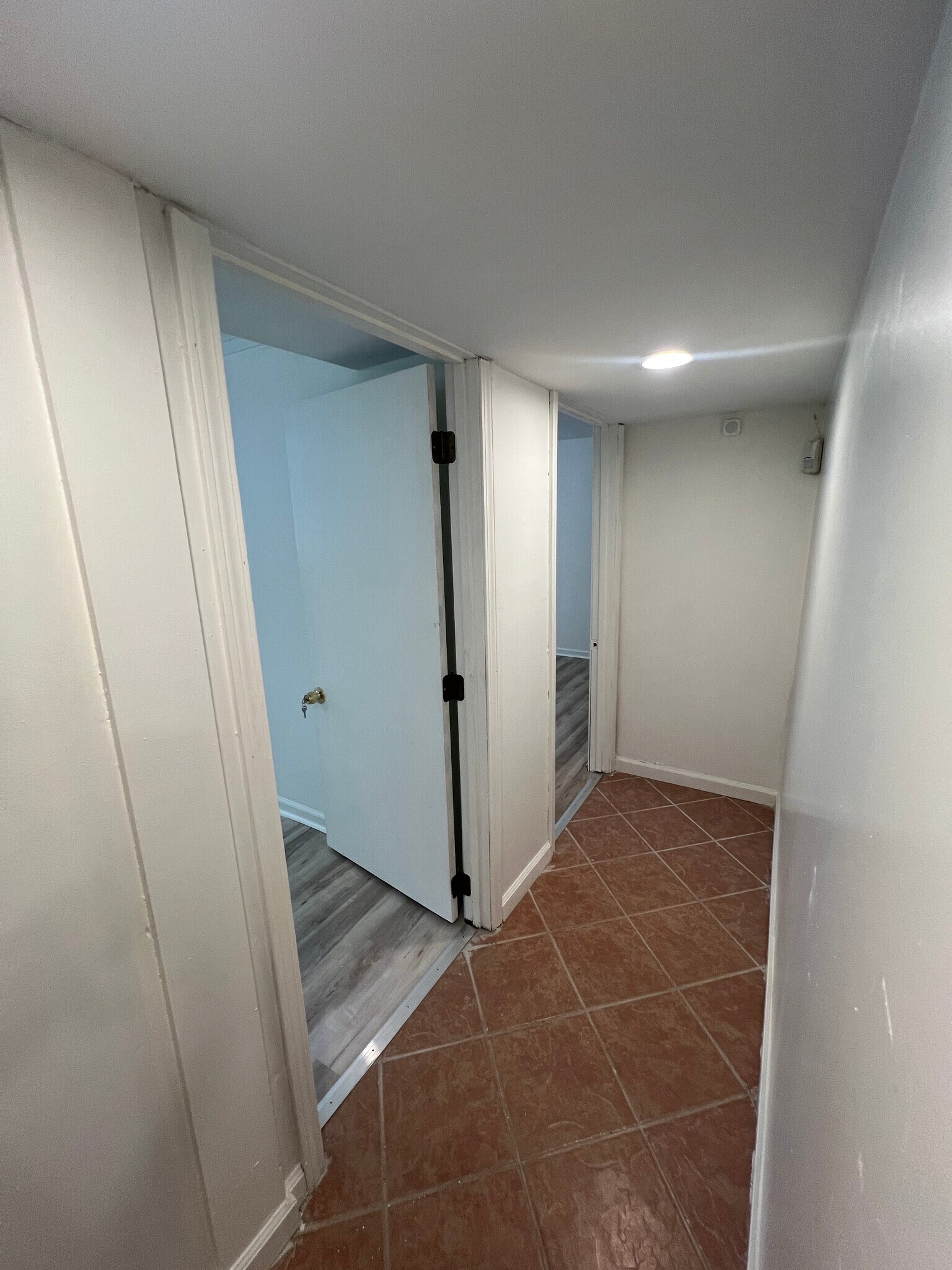 Building Photo - 2210 Shamrock Dr