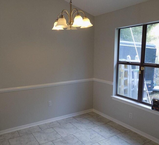 Building Photo - 129 Oak Terrace Dr