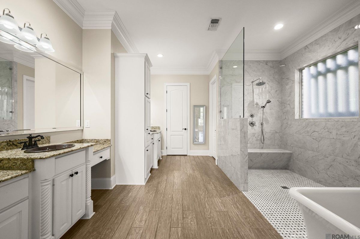 Building Photo - 19537 S Harrells Ferry Rd