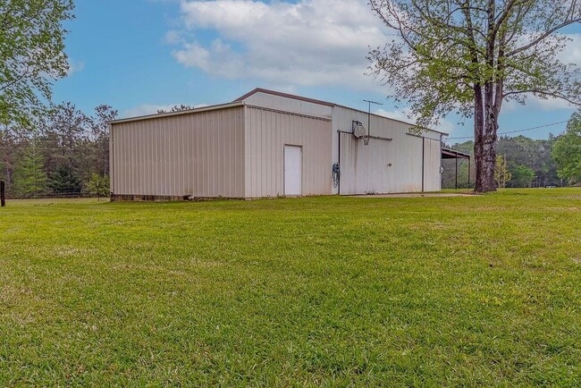 Building Photo - 16190 US-59