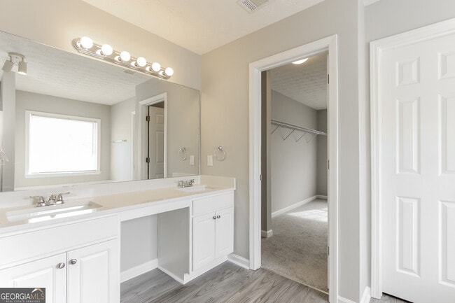 Building Photo - 3120 Baywood Ct