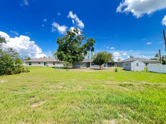 Building Photo - WONDERFUL 3 Bedroom, 2 Bathroom Home in Oc...