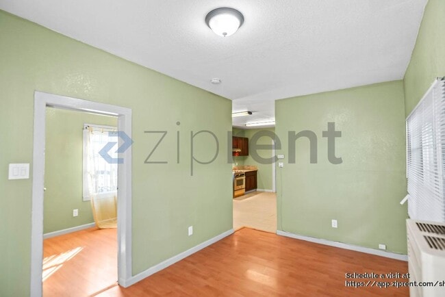 Building Photo - Unit 1