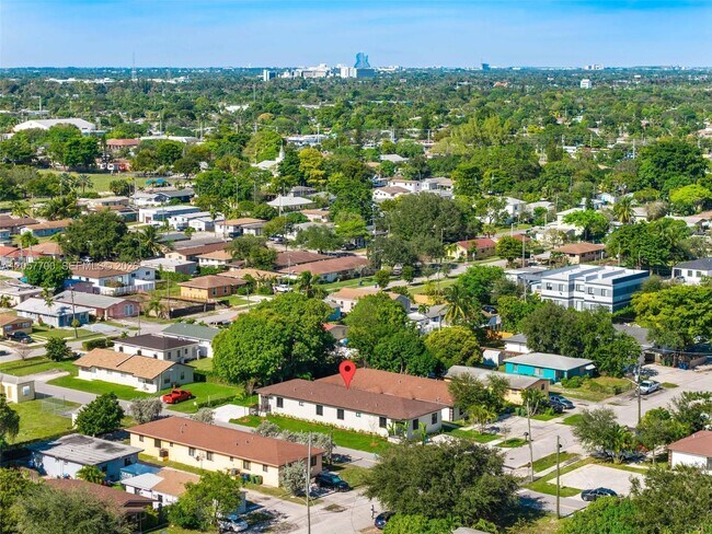 Building Photo - 601 NW 3rd Ave