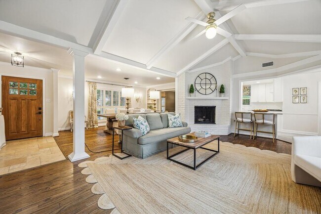 Building Photo - 7810 Pagewood Ln