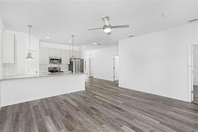 Building Photo - 1306 Saxony Cir