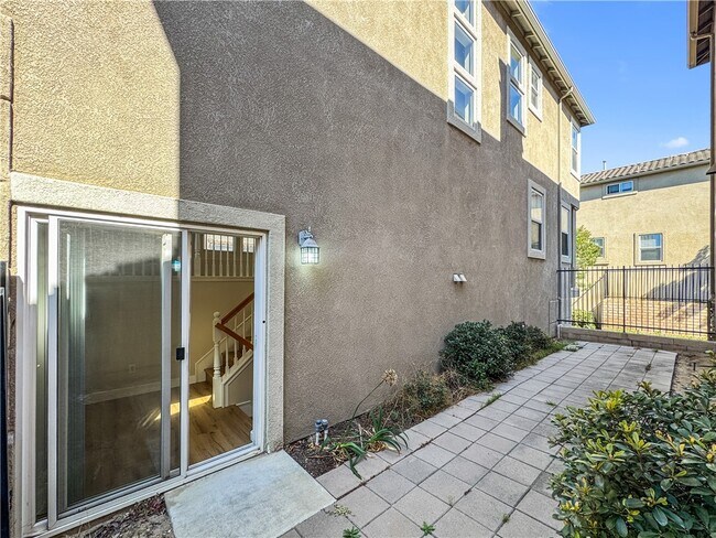 Building Photo - 20546 Earl St