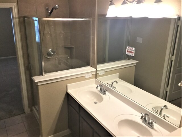 Building Photo - 2819 Lockeridge Bend Dr