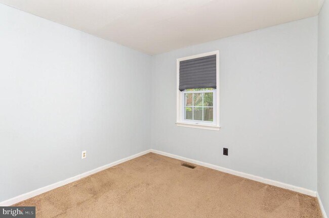 Building Photo - 3210 Gemstone Ct
