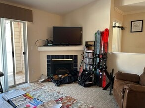 Building Photo - 215 S Knollwood Dr