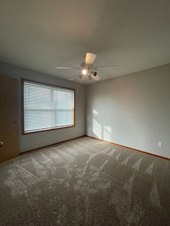 Building Photo - Executive Rental Nestled in Mulberry Ridge Ozark