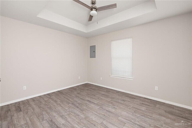 Building Photo - 9 West Dr