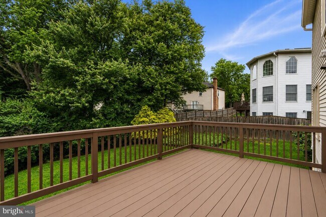 Building Photo - 1119 Halesworth Dr