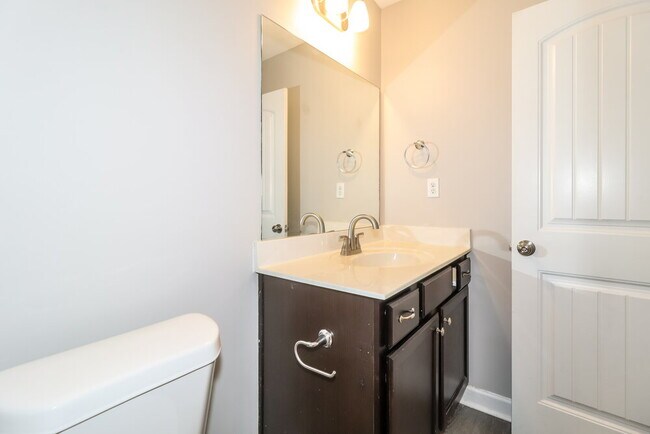 Building Photo - 8129 Jordan View Dr