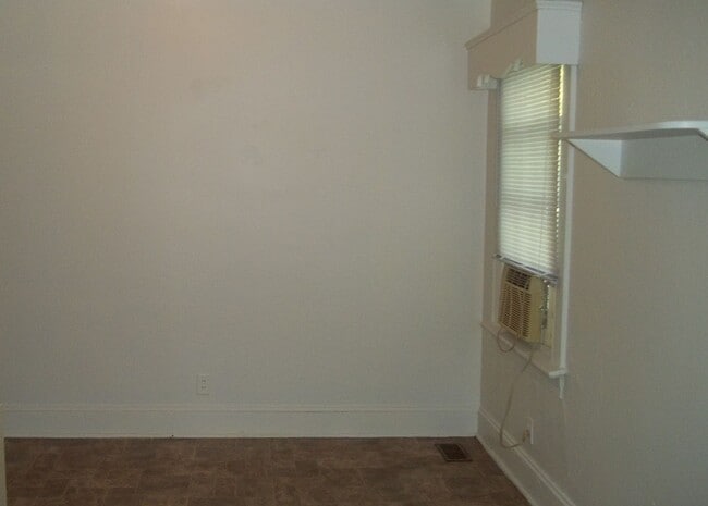 Building Photo - 206 Hudson St