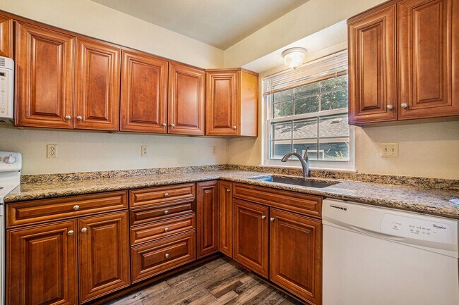 Building Photo - 1339 Village Park Ct