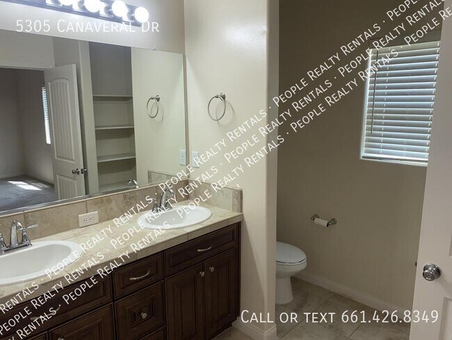 Building Photo - 5305 Canaveral Dr