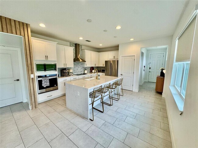 Building Photo - 4330 Davos Dr