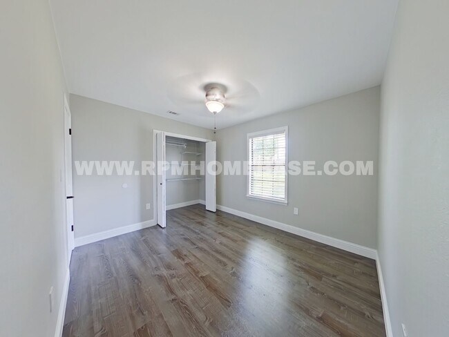 Building Photo - 147 Villacrest Dr