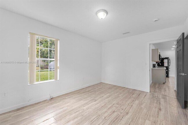 Building Photo - 1200 NW 87th St