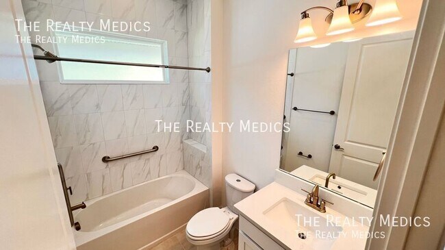 Building Photo - 1440 Nandina Cir