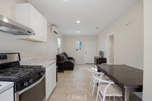 Building Photo - 7542 White Oak Ave