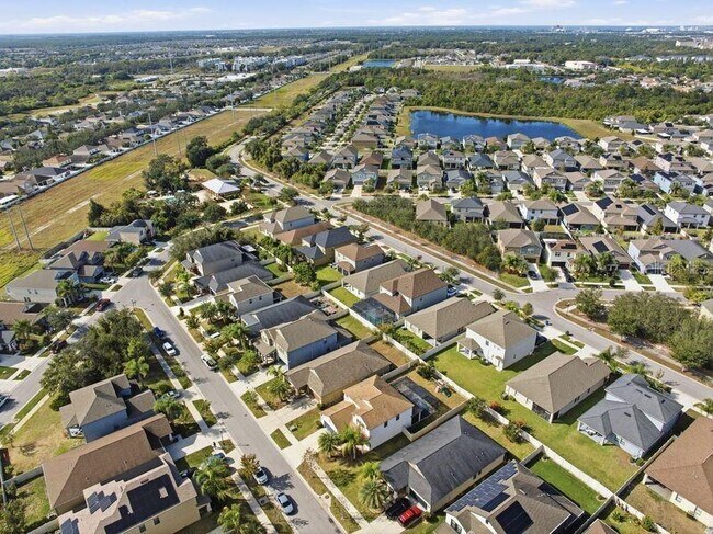 Building Photo - 11014 Little Blue Heron Dr