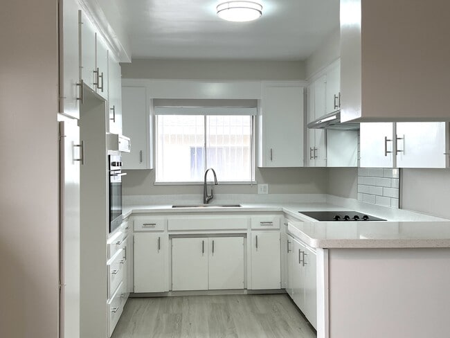 Building Photo - 8622 5th St