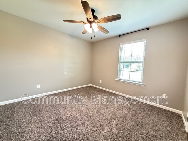 Building Photo - 30891 Clearview Ct