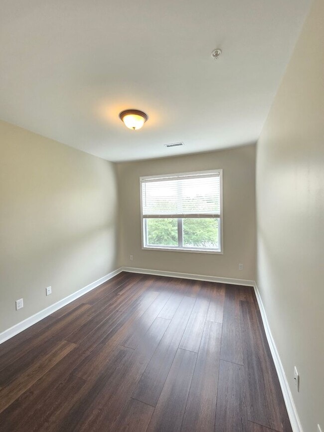 Building Photo - Cape Cottages Condos - 3BD/2BA - Less than...