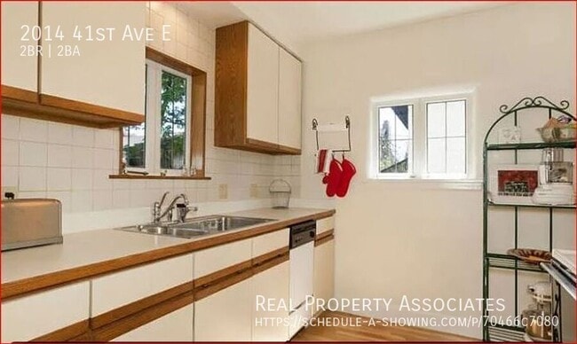 Building Photo - 2014 41st Ave E