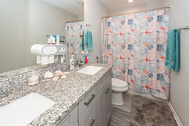 Building Photo - 3 Bedroom 2.5 Bath Single Family Home in F...