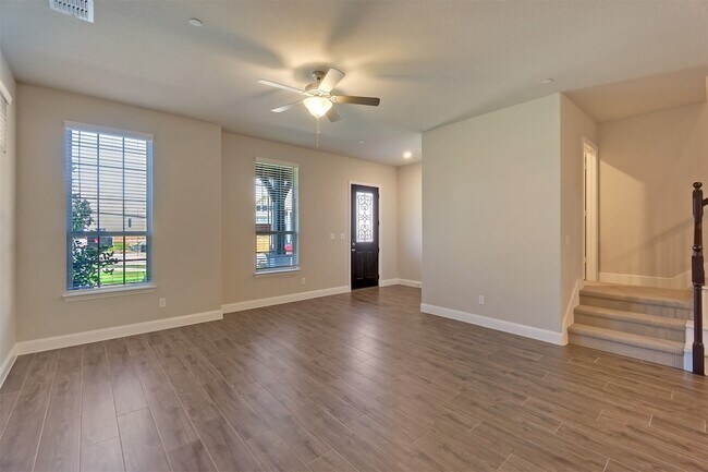 Building Photo - 7616 Redondo Dr