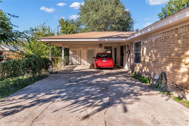 Building Photo - 805 Irwin Dr