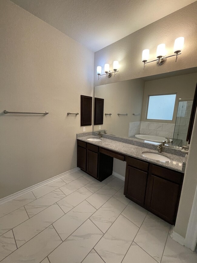 Building Photo - 2826 Winter Gorge